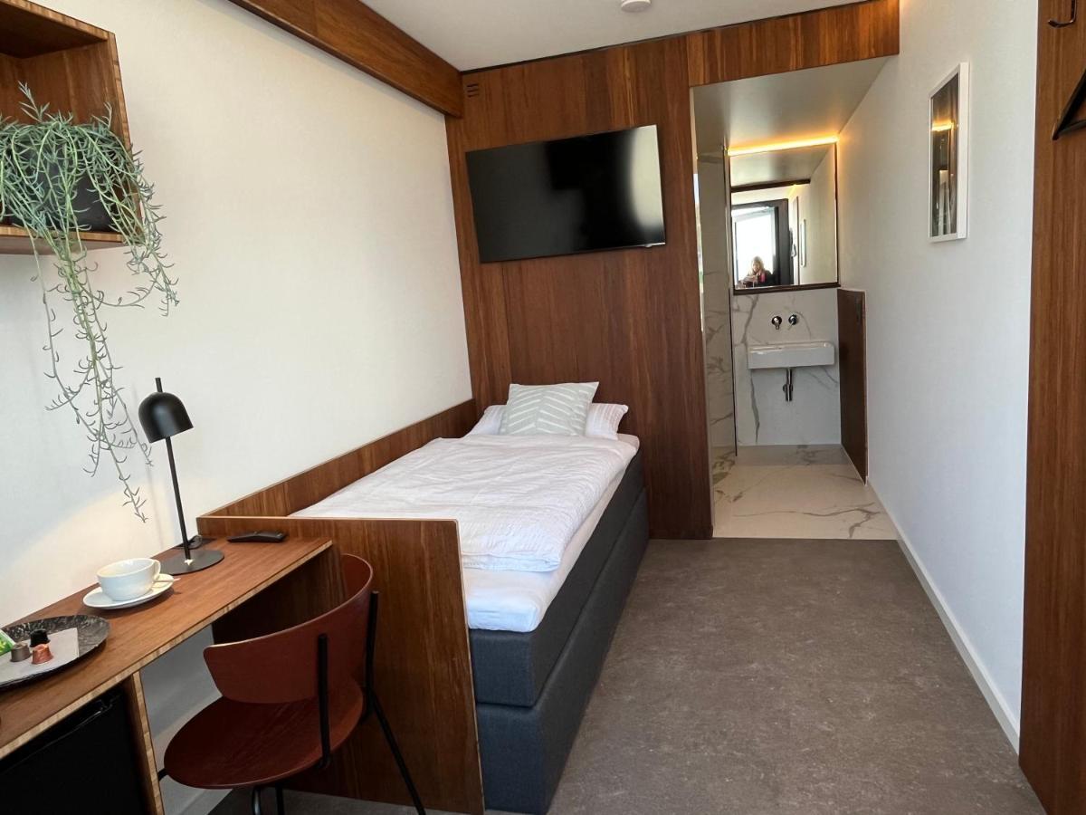 Tin Inn - Hueckelhoven - Das Hotel Aus Hochwertig Ausgebauten Ueberseecontainern Bagian luar foto