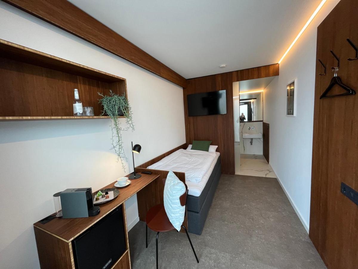 Tin Inn - Hueckelhoven - Das Hotel Aus Hochwertig Ausgebauten Ueberseecontainern Bagian luar foto