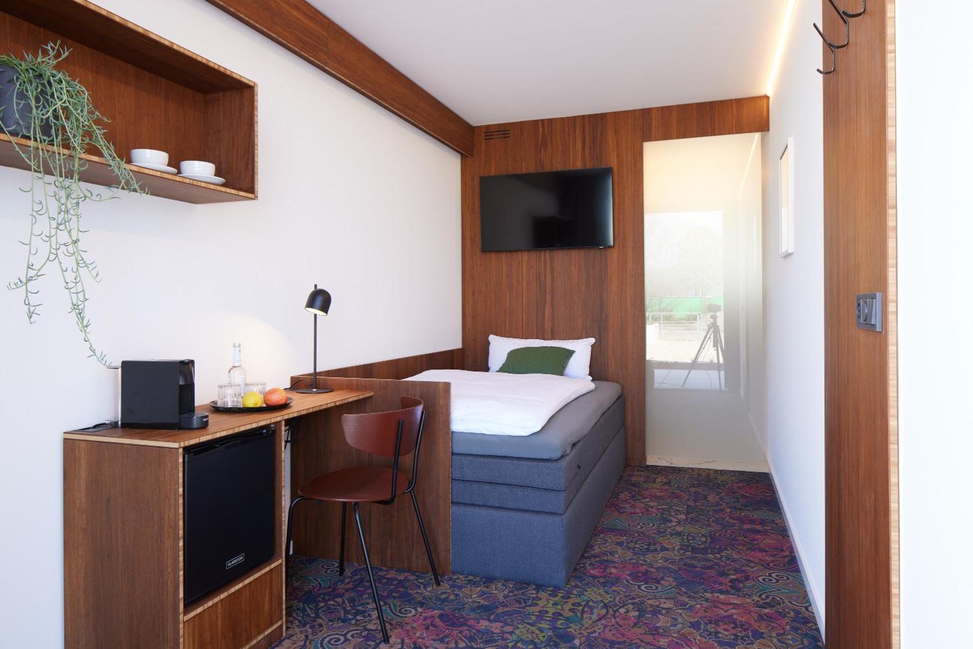 Tin Inn - Hueckelhoven - Das Hotel Aus Hochwertig Ausgebauten Ueberseecontainern Bagian luar foto