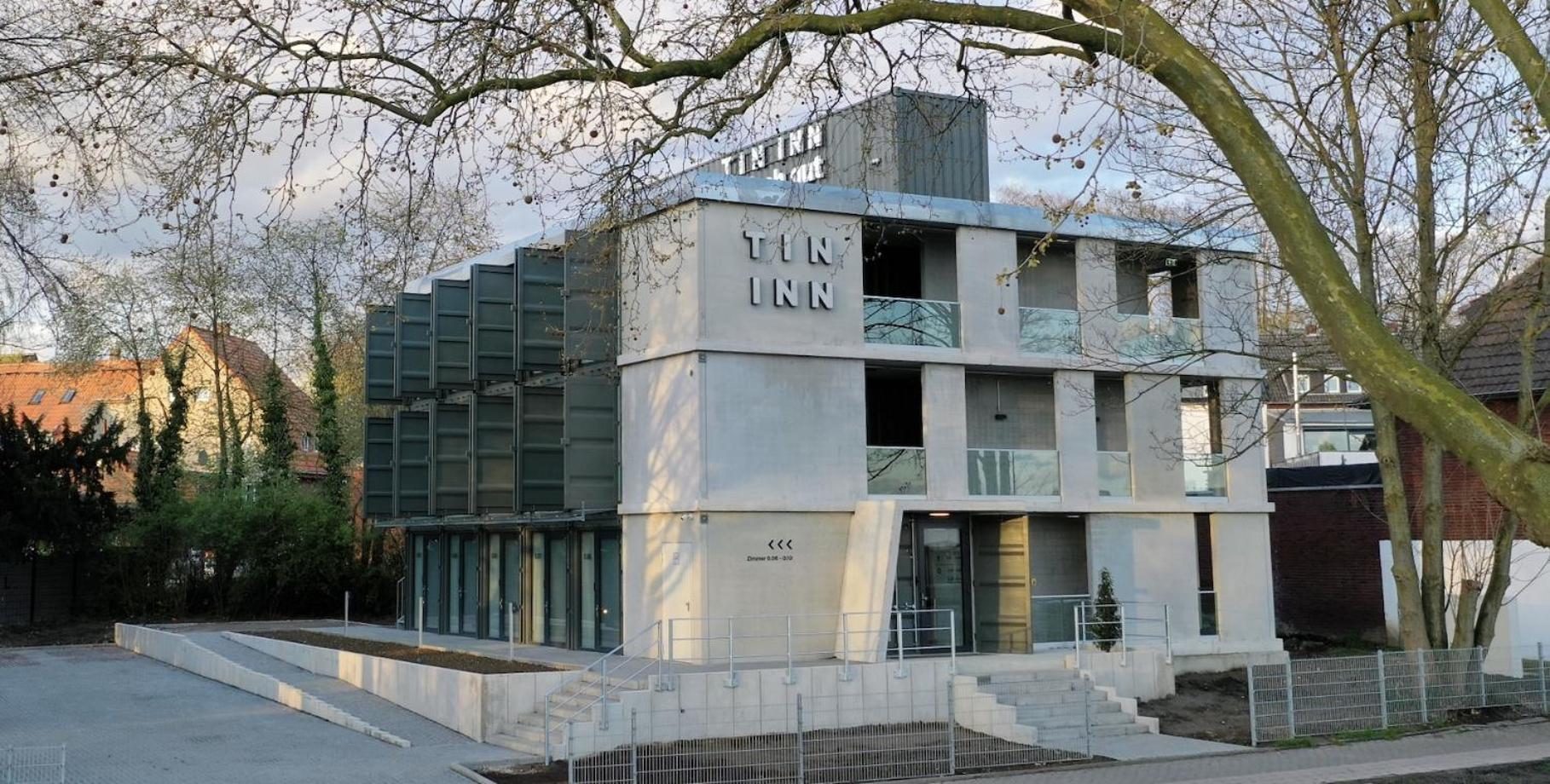 Tin Inn - Hueckelhoven - Das Hotel Aus Hochwertig Ausgebauten Ueberseecontainern Bagian luar foto