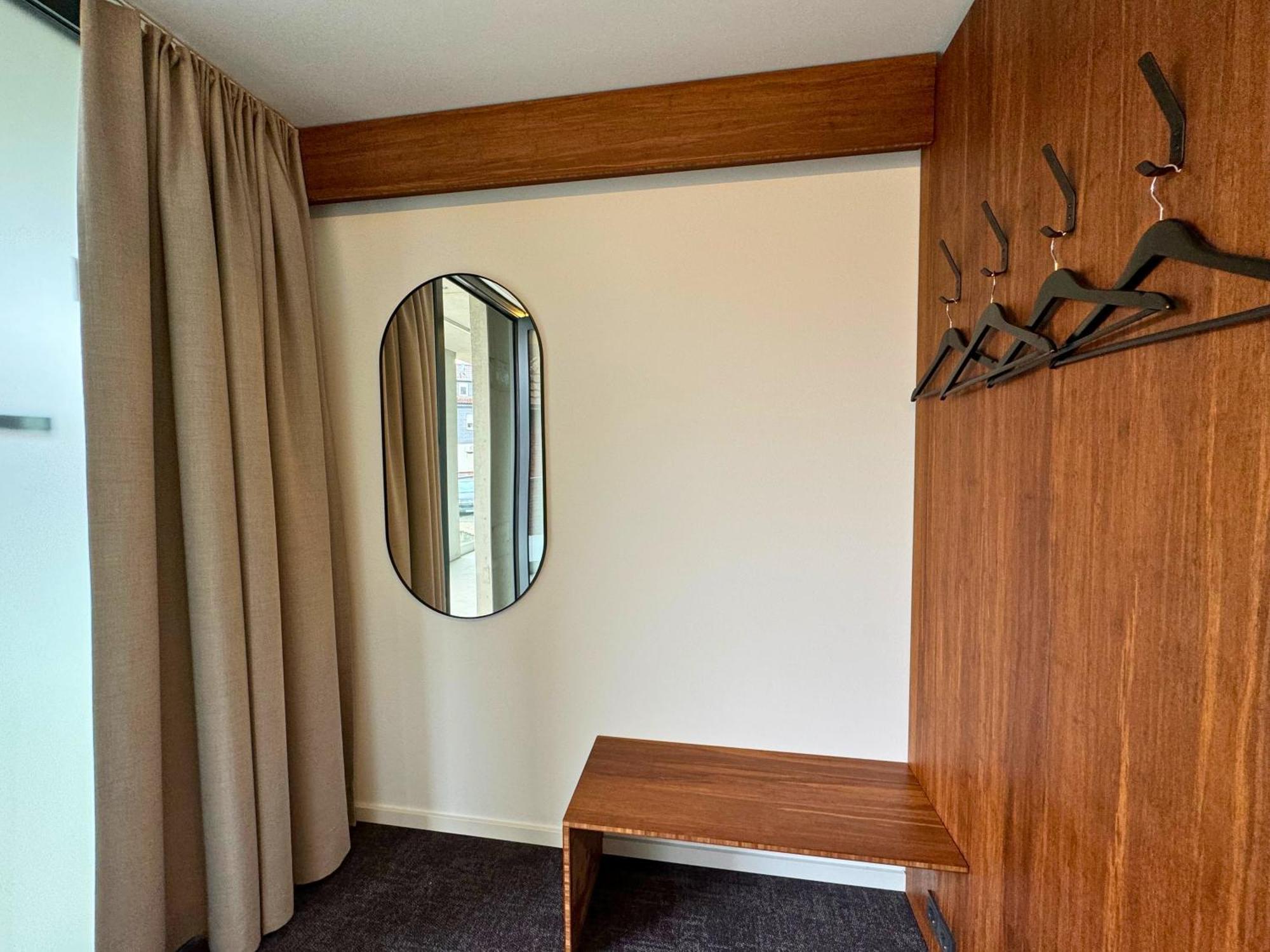 Tin Inn - Hueckelhoven - Das Hotel Aus Hochwertig Ausgebauten Ueberseecontainern Bagian luar foto